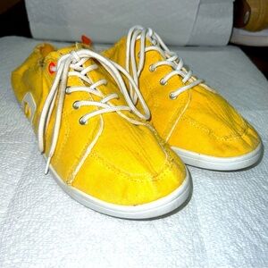 True Religion Sahana Sneakers Athletic Shoes Women’s Yellow Size 9.5M